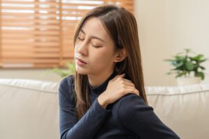 5 Possible Causes For Shoulder Pain Without Recent Injury
