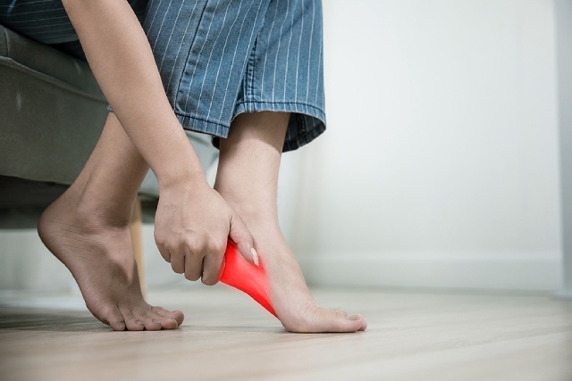 5 Effective Physiotherapy Exercises To Relieve Ankle Pain